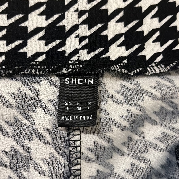 🆕 SHEIN Houndstooth Print Slant Pocket Tapered Pants Women’s Size Medium (US 6) - Picture 3 of 10